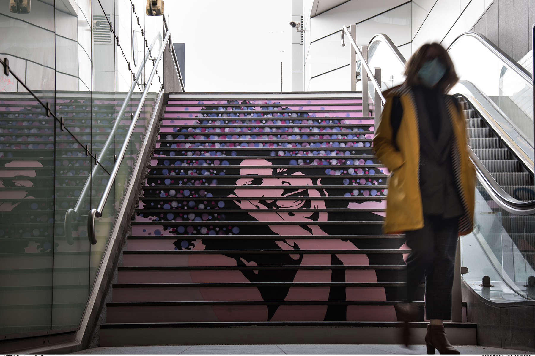 Visuel Certaines contremarches de stations sont le support d’œuvres de street-art : pouvez-vous nous en dire plus ?