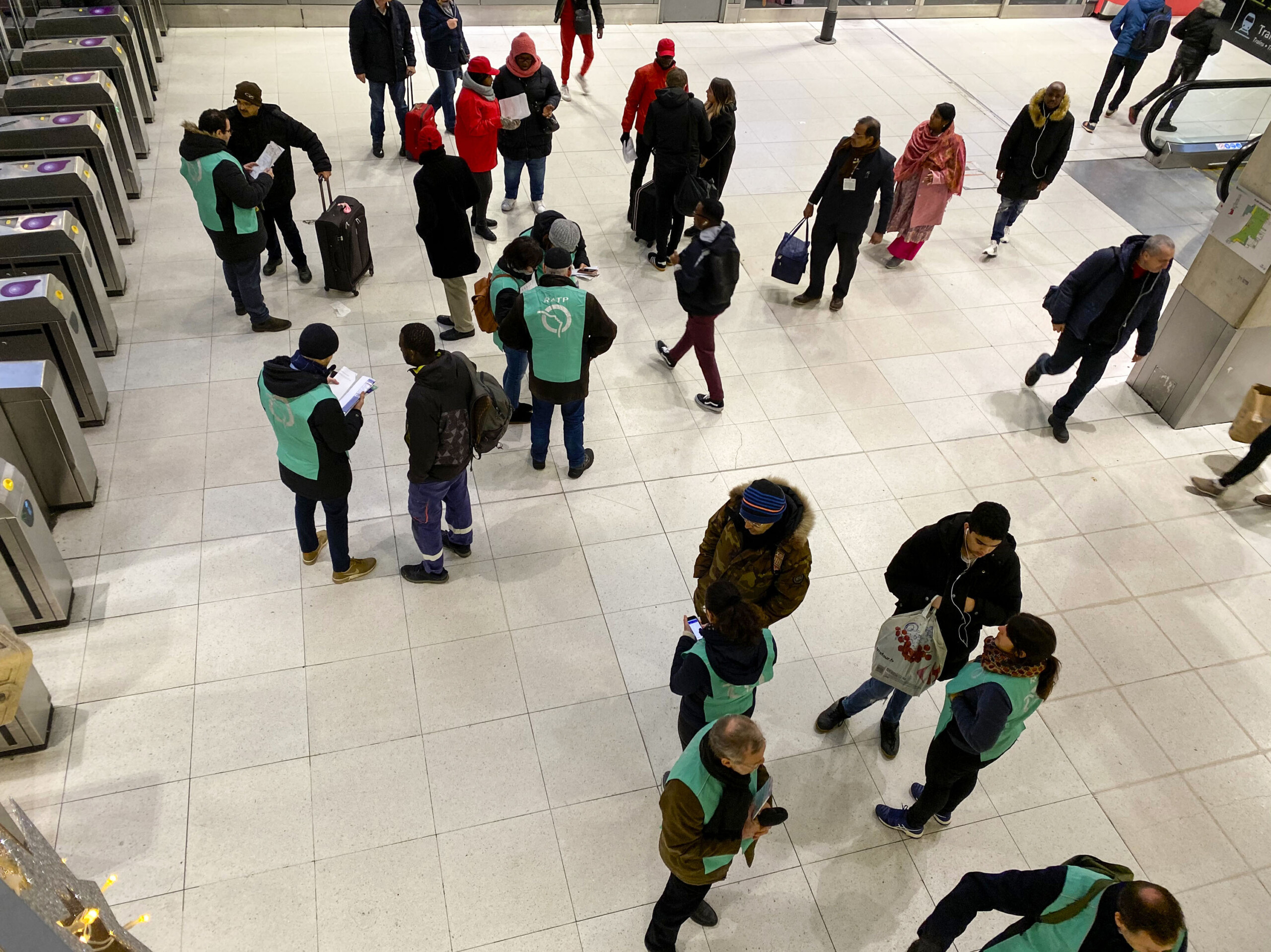 Visuel Qui sont les helpers ? Quel est leur rôle ?